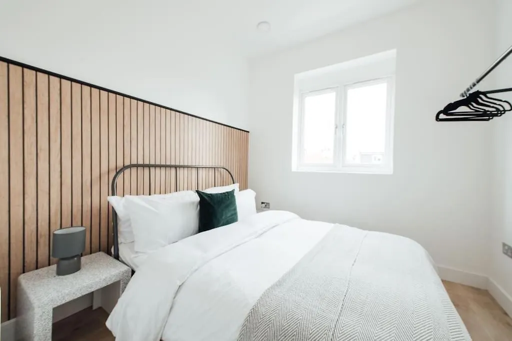 Unique 2 Bedroom Flat In Ilford, London United Kingdom