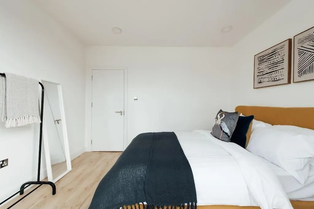 Апартаменты Unique 2 Bedroom Flat In Ilford, London Великобритания